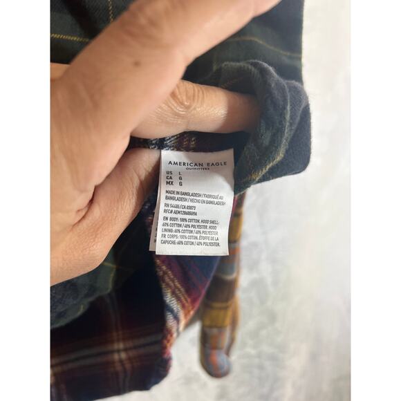 American Eagle Flannel Button Up Large Blue Green Patchwork Plaid Hood - Picture 6 of 9